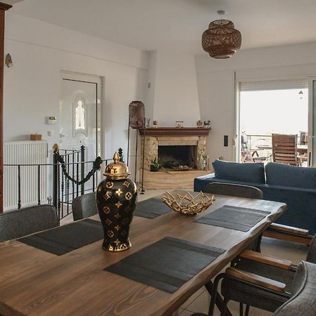Nisovillas Volos Exteriör bild