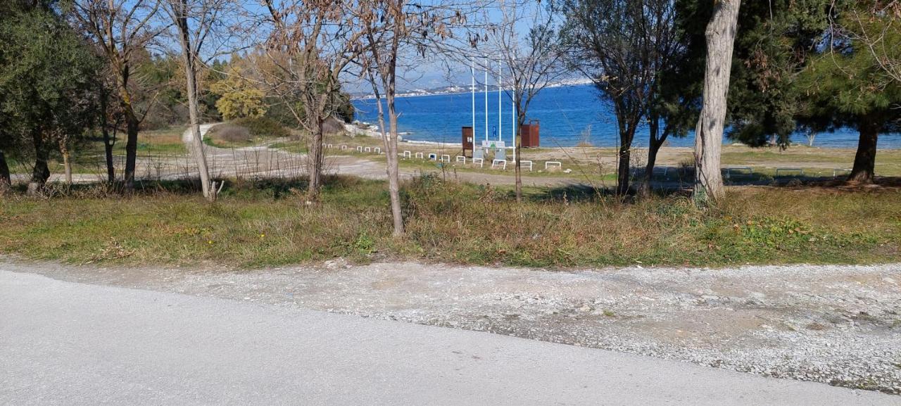 Nisovillas Volos Exteriör bild