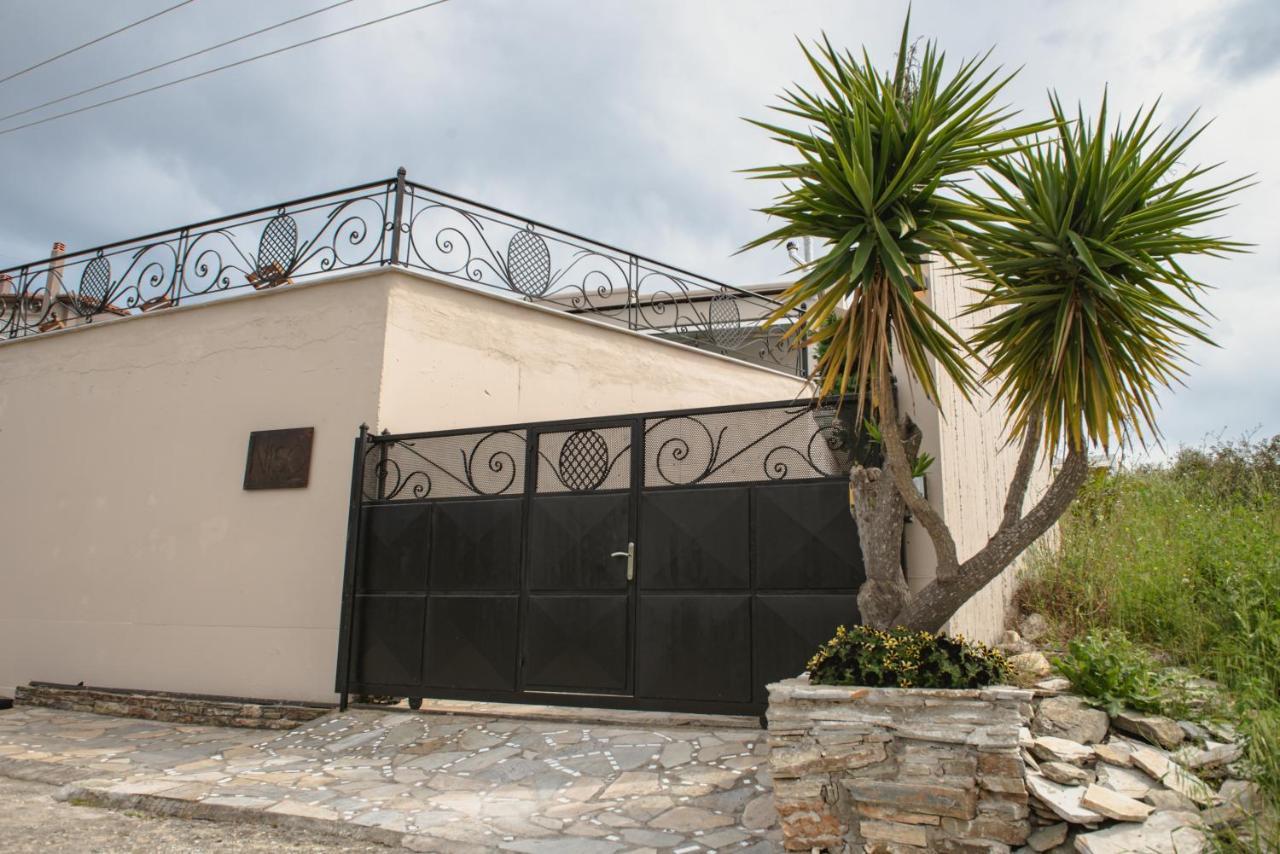 Nisovillas Volos Exteriör bild