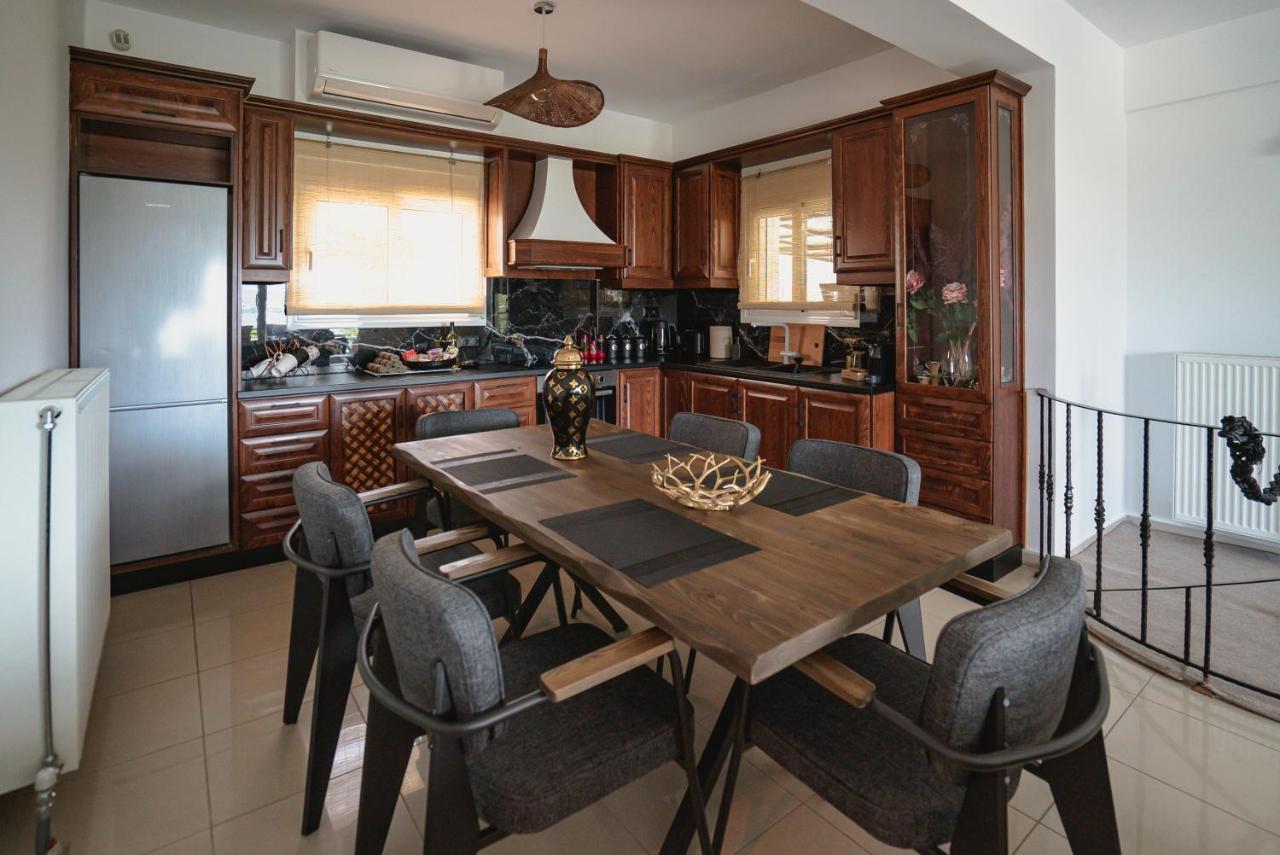 Nisovillas Volos Exteriör bild