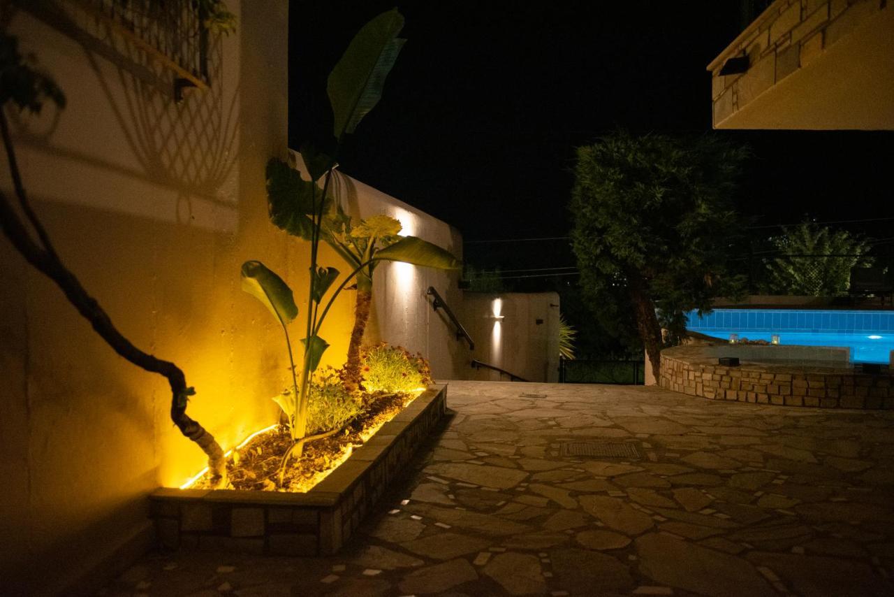 Nisovillas Volos Exteriör bild
